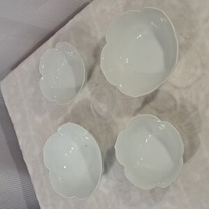 White Porcelain, Blanc de Chine Porcelain Fruit Bowls